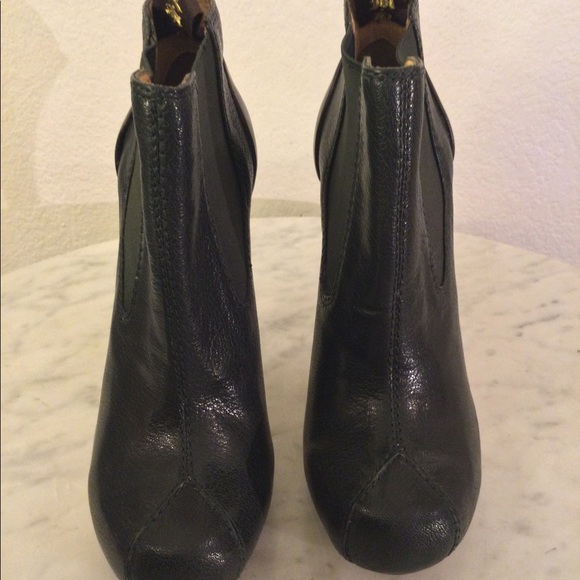 L.A.M.B Black Leather Ankle Platform Booties. Round Toe Wm Sz 7 M - Picture 5 of 15